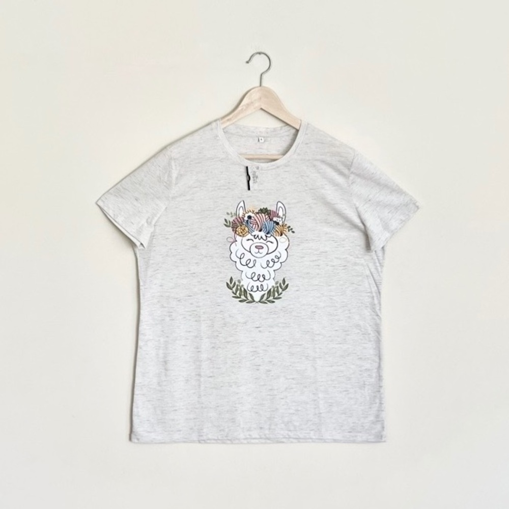 NEW Yarnology Llama Graphic Oatmeal T Shirt Women’s size XL